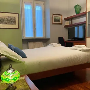 https://cozy-flat-mins-walk-to-navigli-and-metro-porta-genova-new.italymilanhotels.net